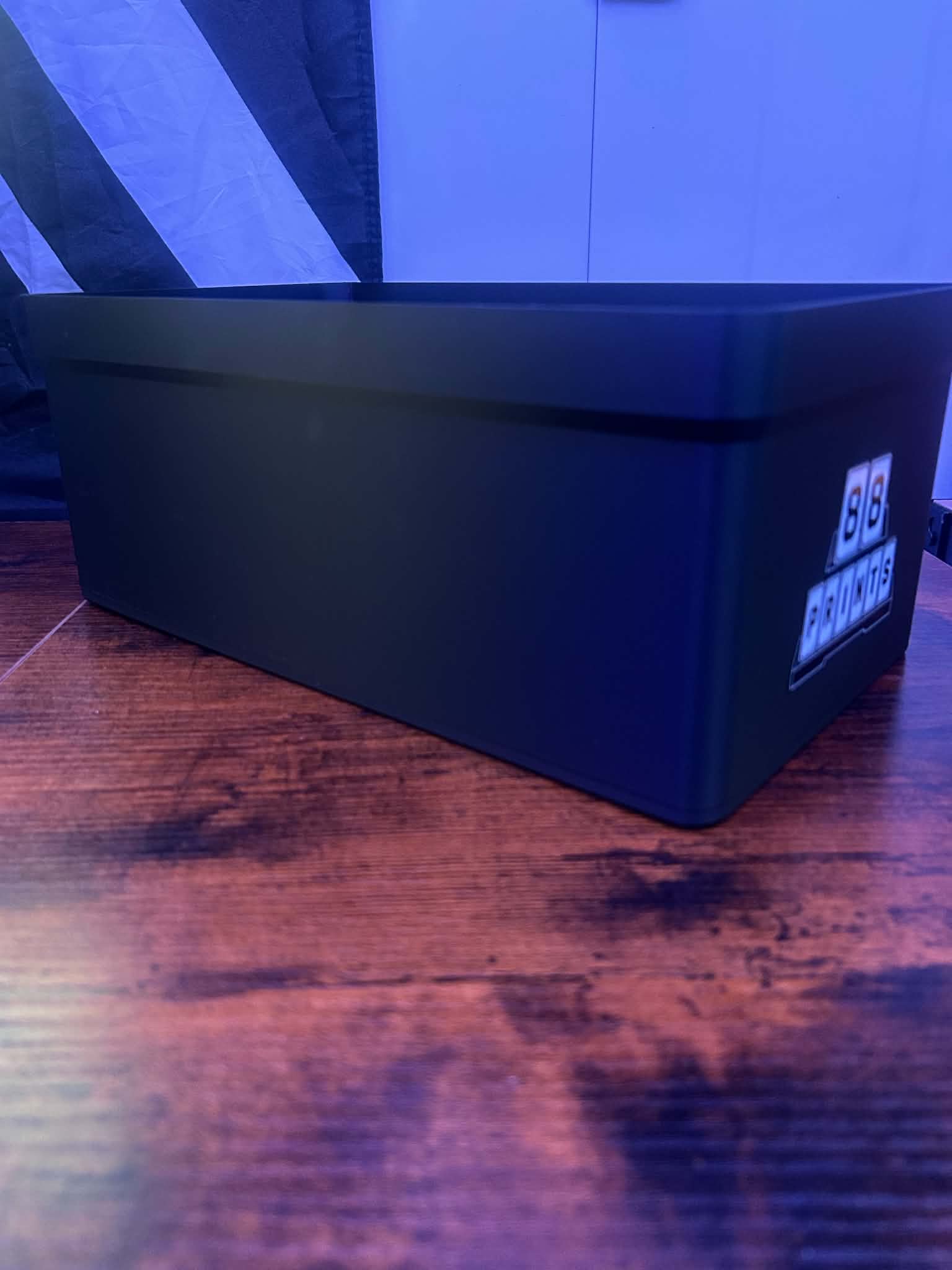 Stackable Flick Thru Box